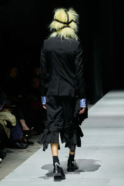 Look 90
